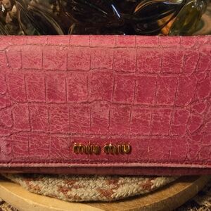 Miu Miu Pink Croc-Embossed Leather Wallet